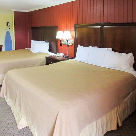 Rodeway Inn Kansas City Exterior photo