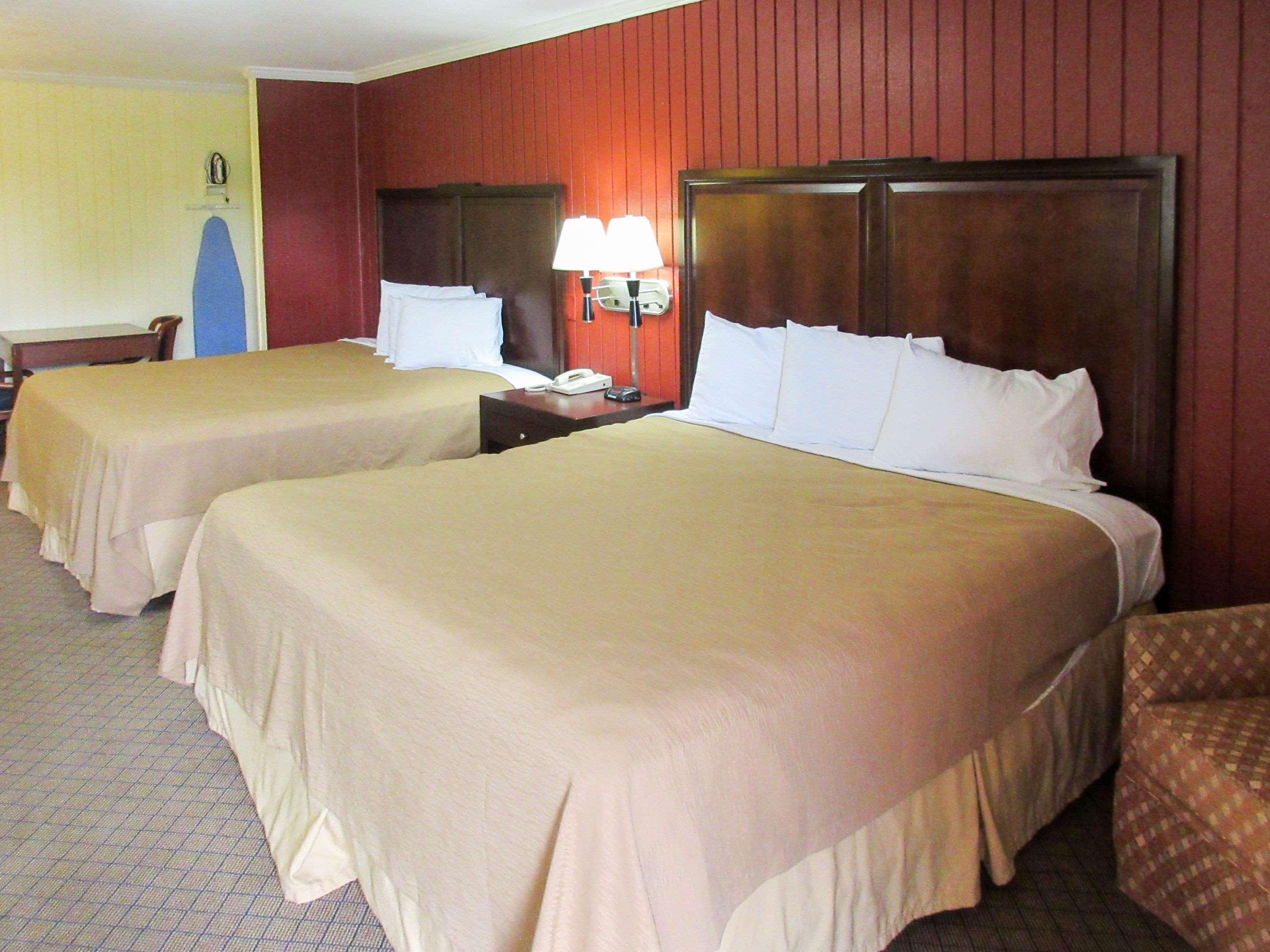 Rodeway Inn Kansas City Exterior photo