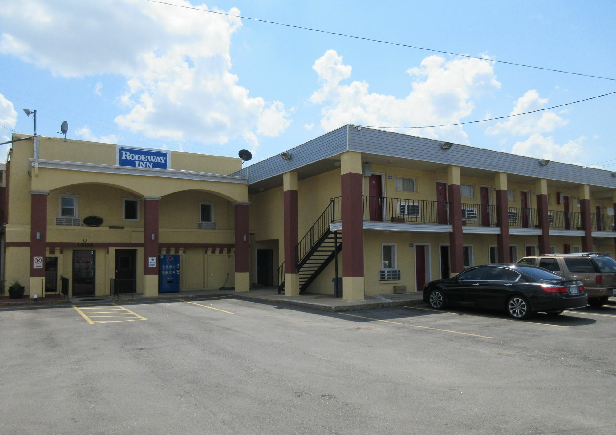Rodeway Inn Kansas City Exterior photo
